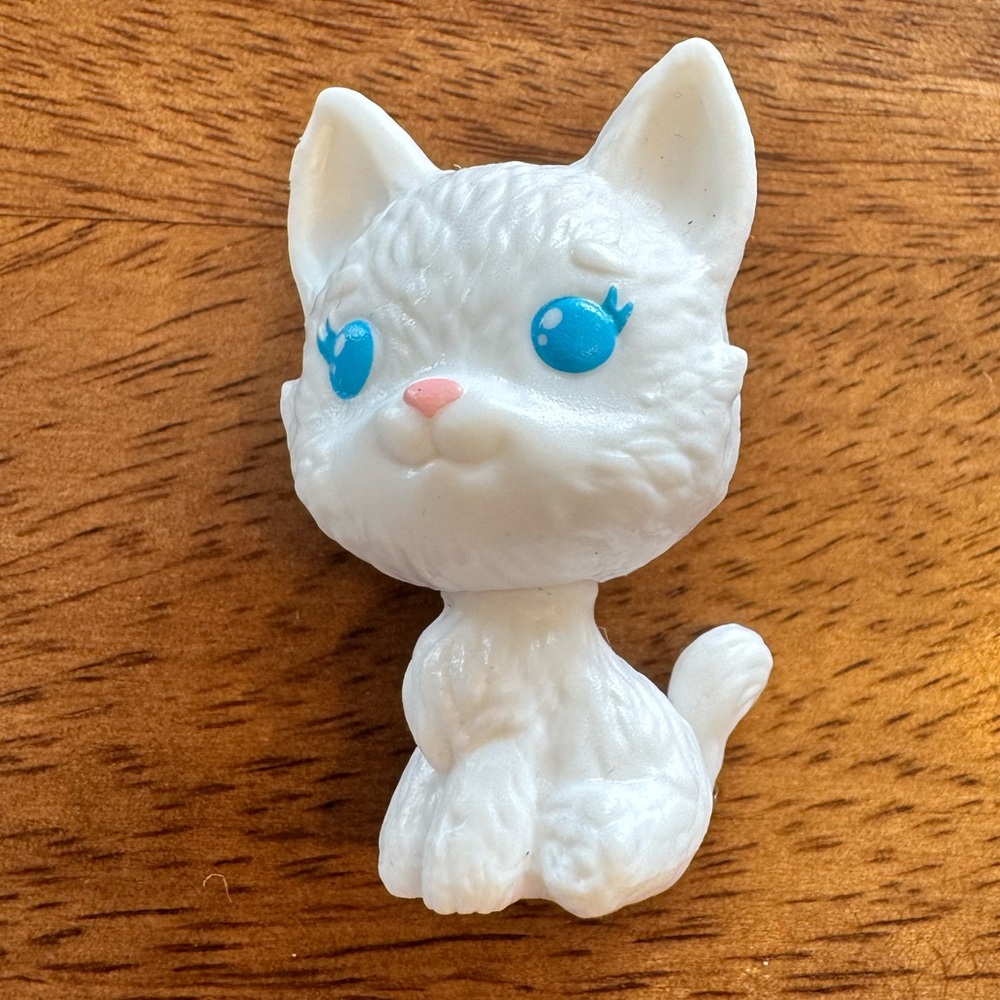 Barbie Club Chelsea Ice Cream Cart Cat